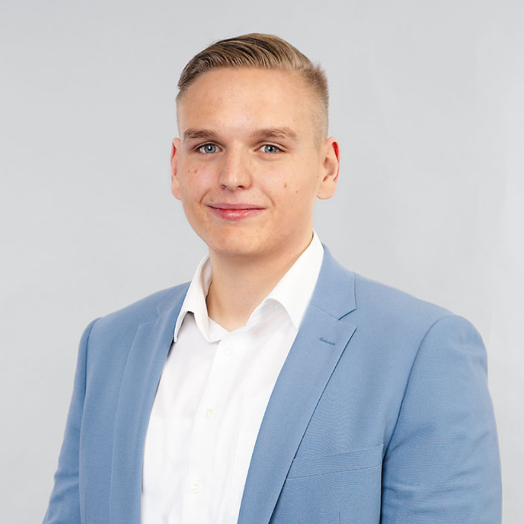 Herr   Marco Schreiner