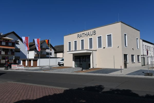 Neues_Rathaus_Zellhausen_August_2025_KGweb